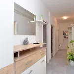 Apartment Danijel 1956 *
