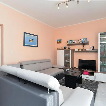 Appartamento Danijel 1956 Pola