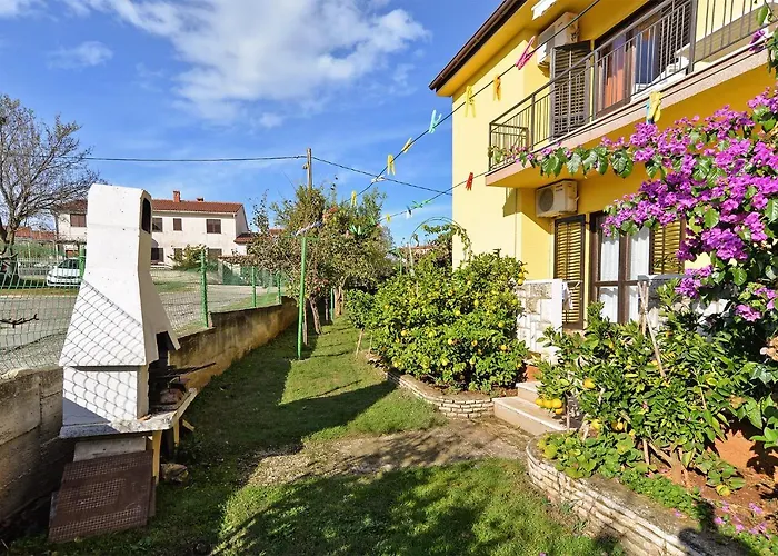 Danijel 1956 아파트 풀라