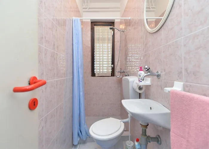 Danijel 1956 아파트 풀라